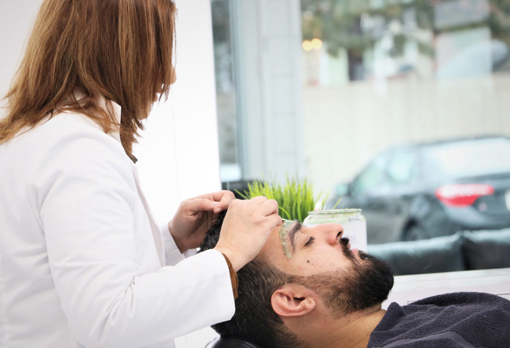 Why Hire Experienced Professionals To Get Facial Services?